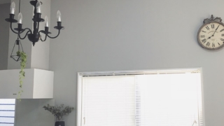 グレーの壁 リビング