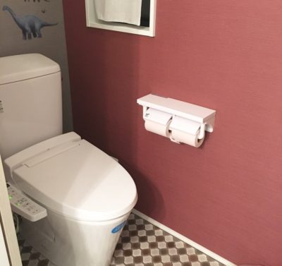 2階のトイレの壁紙とクッションフロア