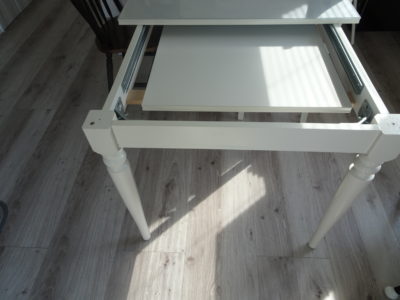 IKEA 伸長式テーブル