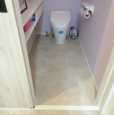 1階 トイレ床