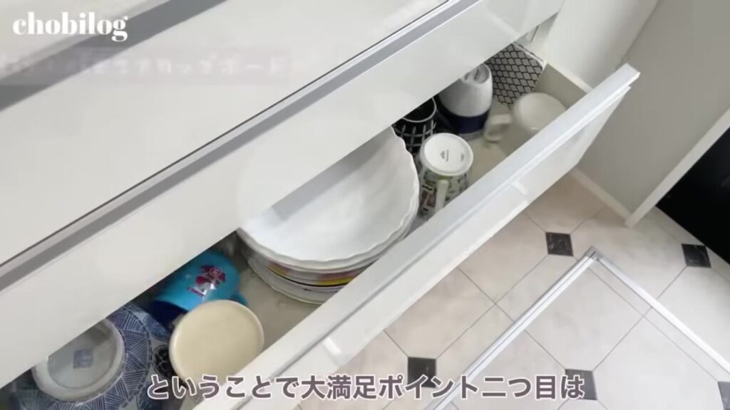 パモウナのカップボードの引き出し